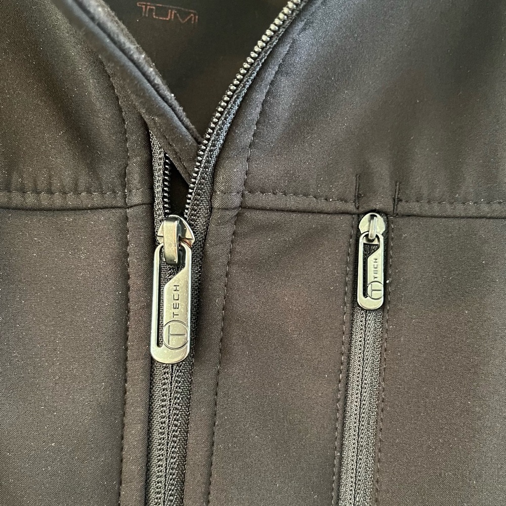 TUMI Men’s Black T-Tech Softshell Jacket Size Large - Picture 6 of 9